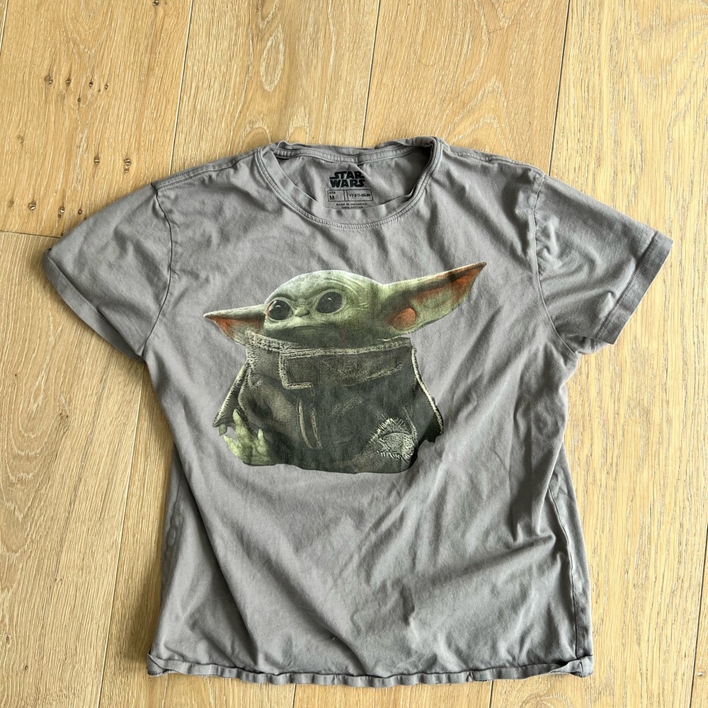 Star Wars Gray Baby Yoda Grogu Cotton Tee